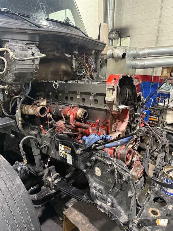 Kylertown Kenworth T680 engine repair
