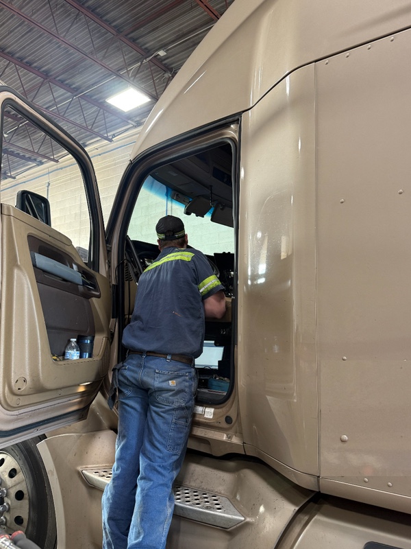 Kylertown semi truck engine repair